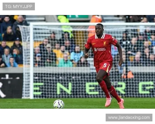 曼联球迷双重暴击：电子票失效被拒入场，酒吧观赛遭利物浦球迷驱逐